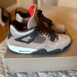 Jordan Men's Sneakers in Black and Tan